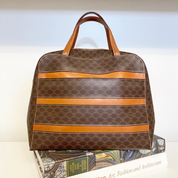 Celine Handbags - 🔥VINTAGE CELINE🔥Travel or cosmetic case
